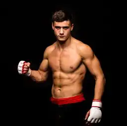 健身有道夏天男人健身需要注意什么