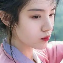 请问这张图里的人叫什么名字,谢谢