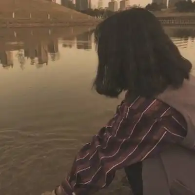 2020年悲伤女生头像微信冷淡风头像女