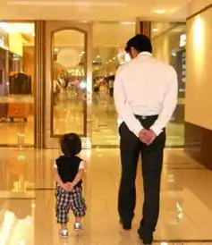 大s母女眼弯弯盘点明星子女表情神同步图