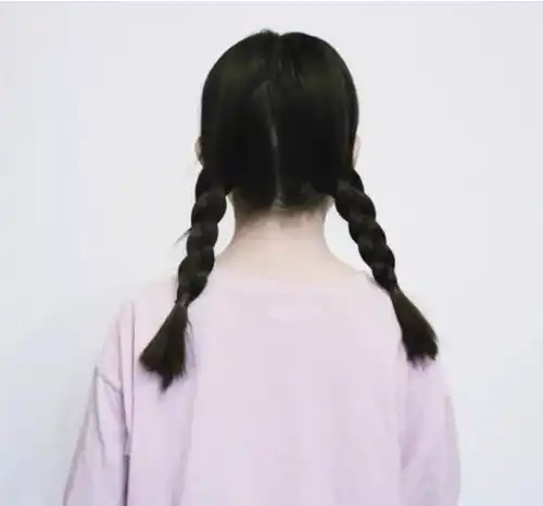 穿搭衣品好的女孩爱情到来