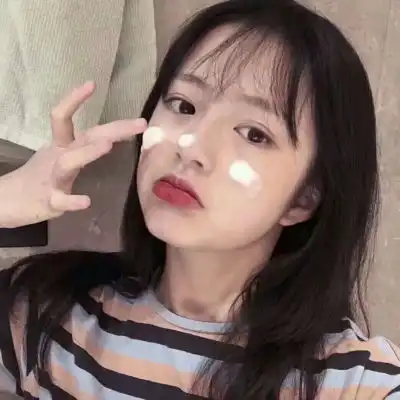 漂亮女生头像,一个人保持着可爱的模样