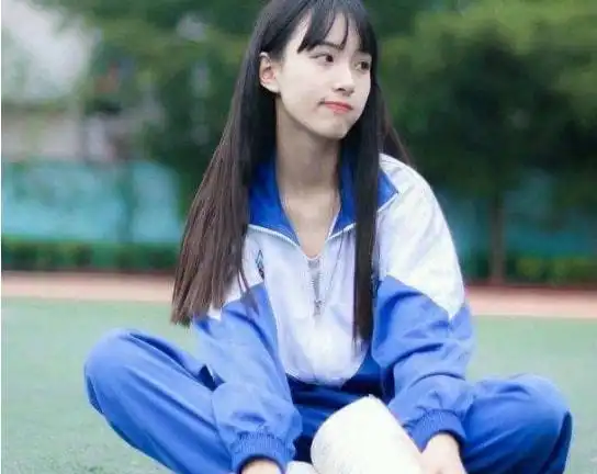 体育课上,女生自认很丑的4种行为,男生看了却一见钟情