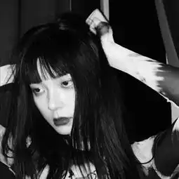 颓废忧伤的女生头像一个人的凄凉悲欢