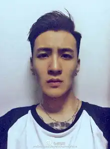 家有儿女键盘23岁领证结婚私照痞帅