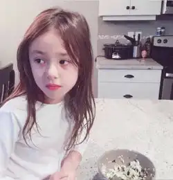 这个小女孩叫什么名字