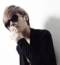 lomo风格的男生和女生看好的头像各4张