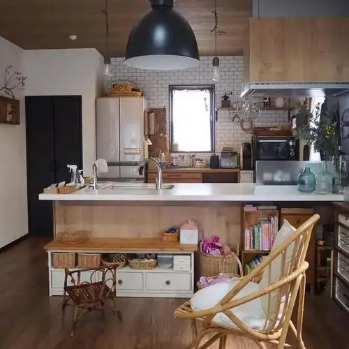 她家,58平全屋复古风十足,巴掌大点空间布置得精致有味,超暖原木玄关复古文艺客厅收纳网易订阅