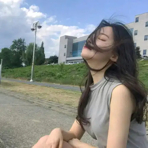 女生头像若你决定灿烂