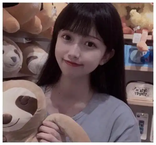 vip崩溃女生头像,00后的最爱,隔壁班花看到偷偷模仿