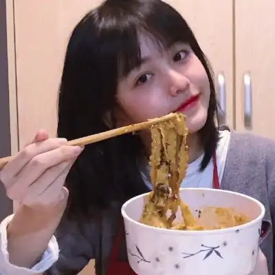 痞帅痞帅的女生头像可爱的女生头像
