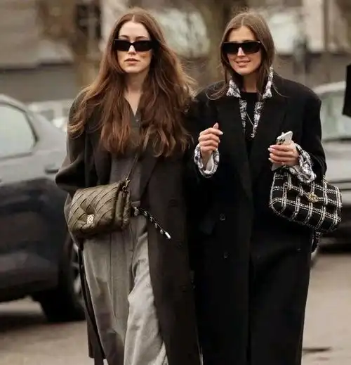 开春够飒够美的大女人风,简约洒脱,这一季做痞帅大女主