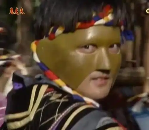 明明是琼瑶剧最阳光帅气男主,却戴了十几集面具,太浪费他颜值了