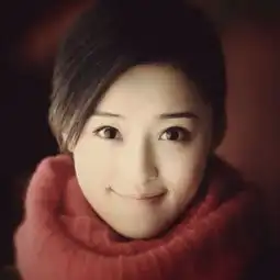 央视新晋美女主播走红清纯可爱胜奶茶妹妹