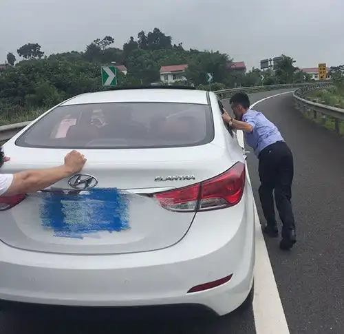 女司机推车视频女人骑山地车的好处