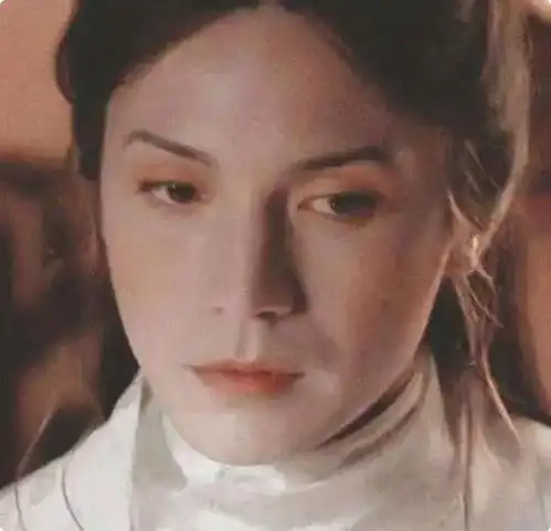 这才是真正的男扮女装,果然,男的只要美起来就没女人什么事了