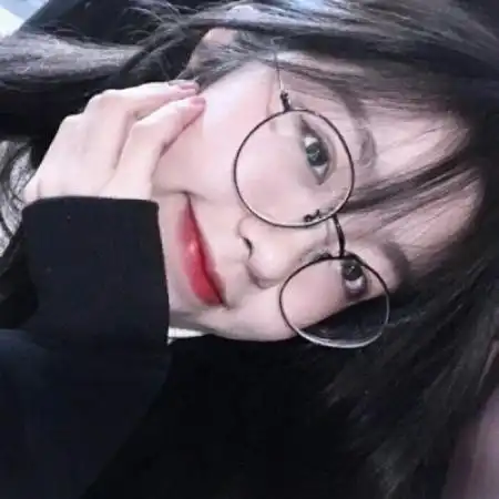 好看的qq女生头像,长发女生让自己变得更漂亮了