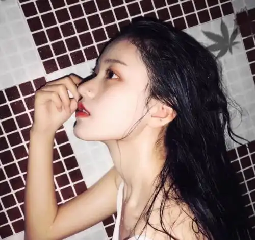 女生这3个习惯伤害乳房最猛,00后要注意,早知道早改