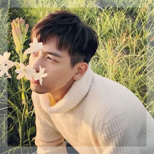 我又膨胀了,居然穿着chanel干农活