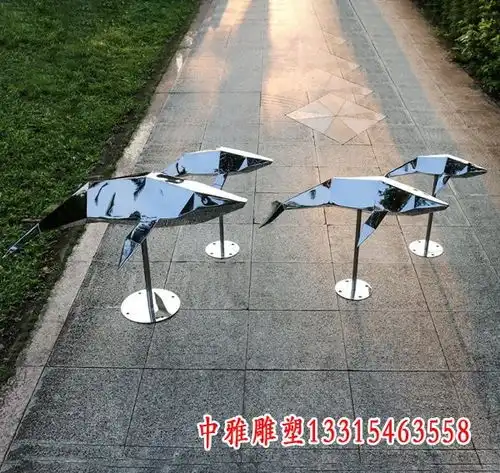 镜面抽象鱼不锈钢雕塑汉中抽象鱼白钢雕塑生产厂家