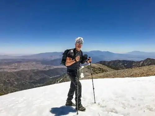 但愿我60能活出他的样子迷倒万千少女的60岁大爷,有颜有肉有钱