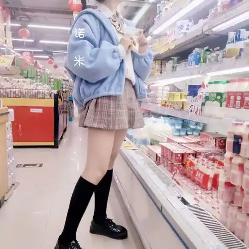 share真人网恋女生头像