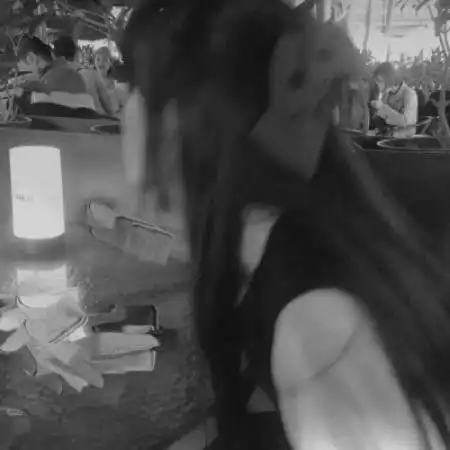 qq黑白头像女生,我也经常憧憬过