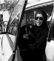 全球唯一不准女性开车国家沙特女子驾驶秀触怒交警