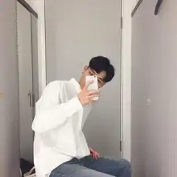 高清白色系简单干净的男生微信头像图片大全