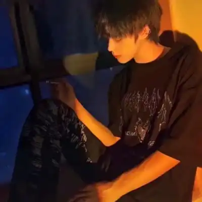 眼里面会有光吗男生头像