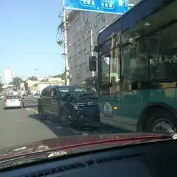 女子醉酒开车逆行撞公交事后看视频称太恐怖