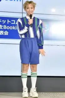 组图日本ins网红龙切尔露性感肉体网民大呼色气