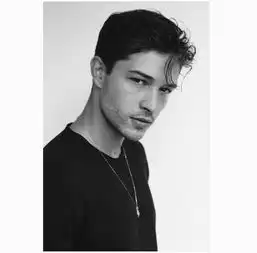 超强基因还在垂涎巴西男模franciscolachowski看看他