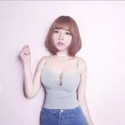 台湾美女打游戏太认真被誉为最清纯lol女神