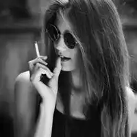 伤感头像女生黑白抽烟微信头像图片大全