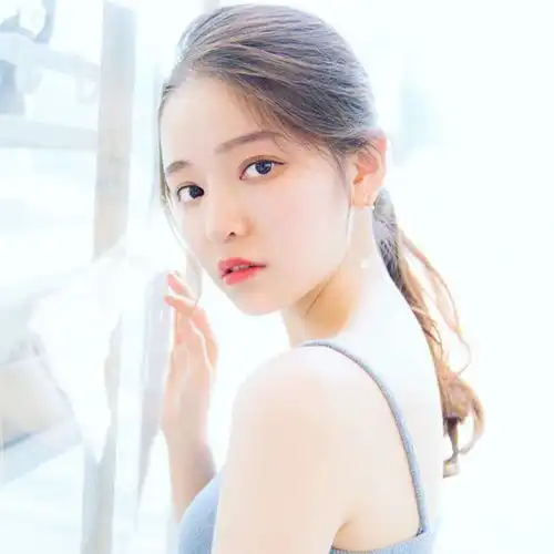 二呆辞女生头像清新