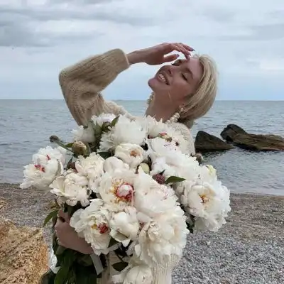 我的朋友圈一半秀恩爱一半伤感女生头像我要个性网