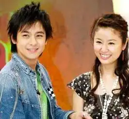 林志颖和林心如未满20岁恋爱亲密照片传出网友霍建华要吃醋了