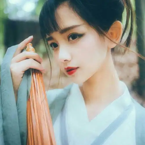 你见过最漂亮的女生长什么样