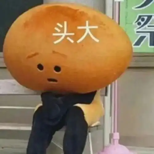 猝不及防小车突然连续变道导致事故,冲上绿化带.......