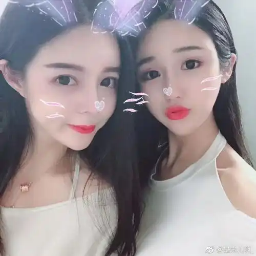 斗鱼苏恩闺蜜主播小米疑似入驻斗鱼,现实版苟富贵勿相忘